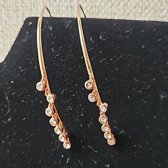 Babble Bar Necklace & Earrings - Picture 7 of 13